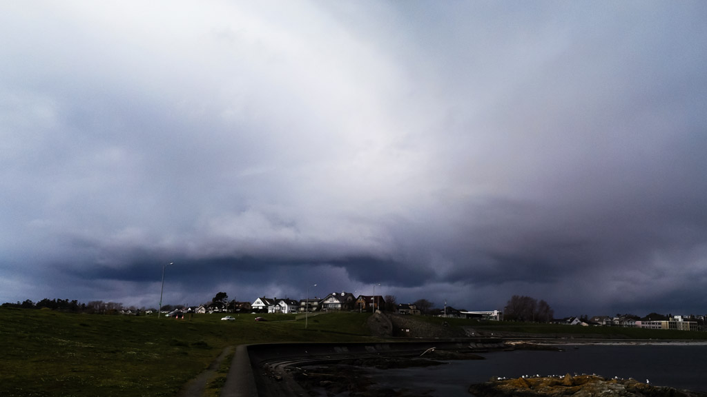 Oncoming Storm Oncoming Storm